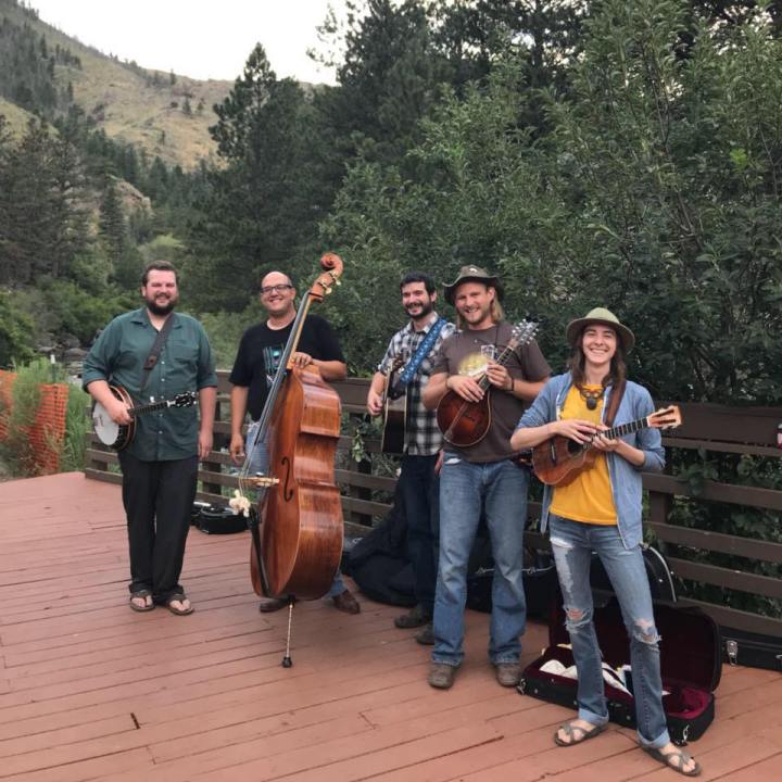 36899269_1677666929018876_2295451937136443392_n